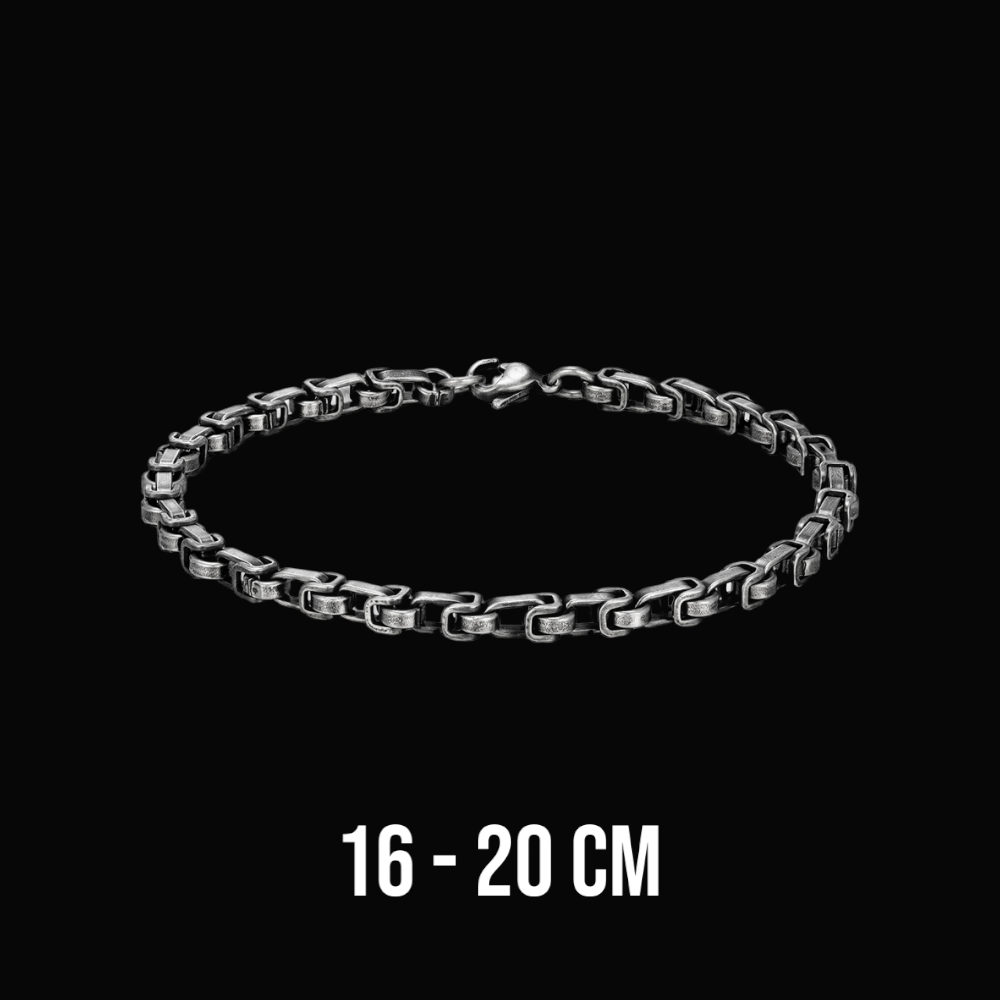 Dark Elegance: Neo-Gothic Unisex Armband.