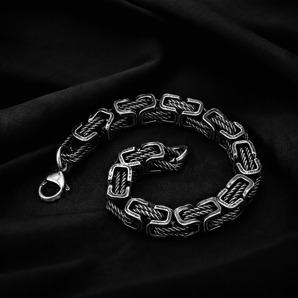 ShadowBind Armband