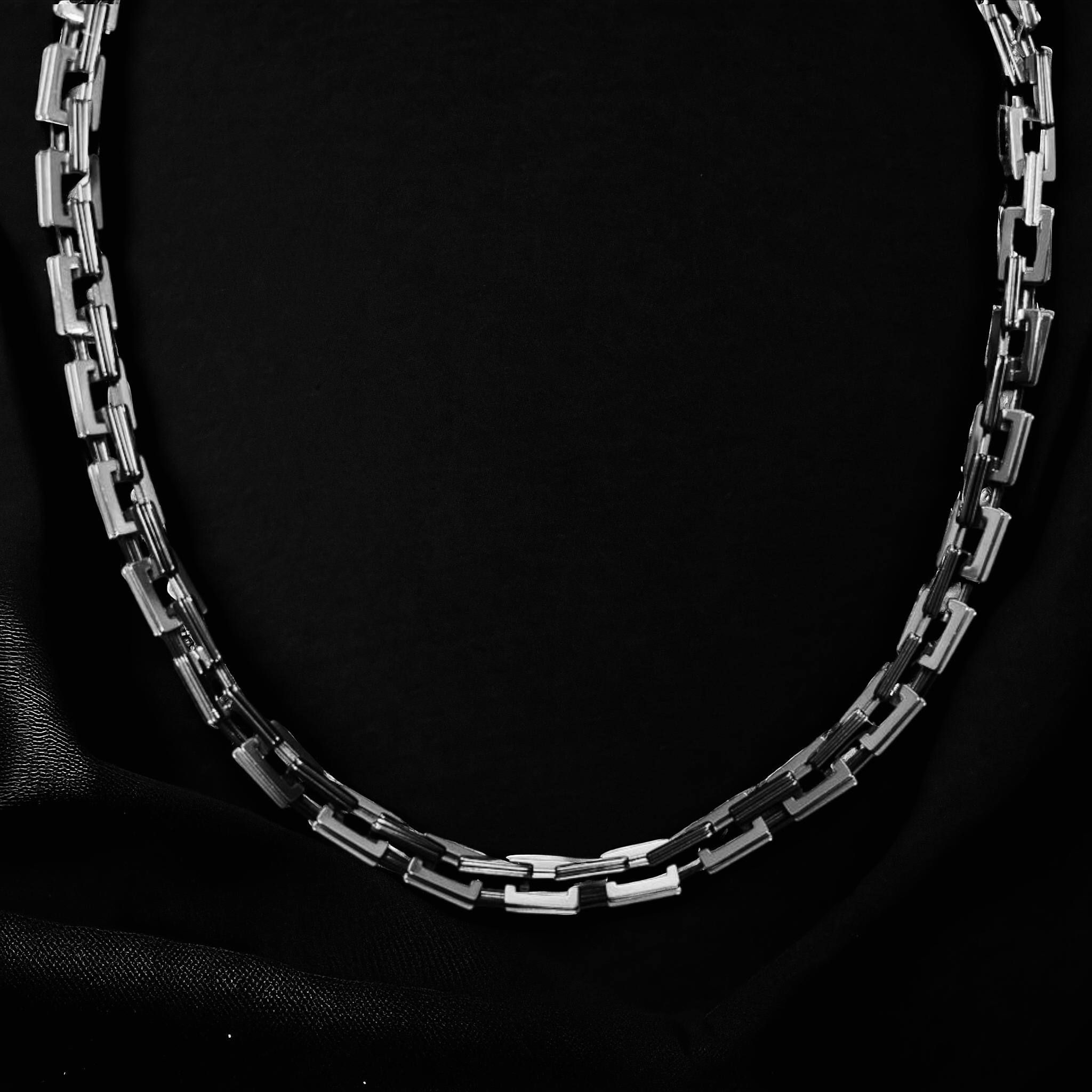 Doppel Cubic Chain